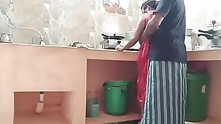 desi indian aunty gets fucked in kitchen34e8r0y